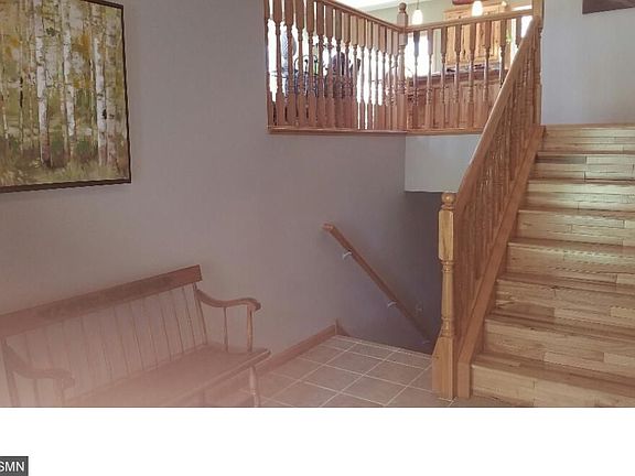 3rd image of 31989 Lakeway Dr NE