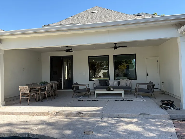 2210 N Gentry St — Photo 18