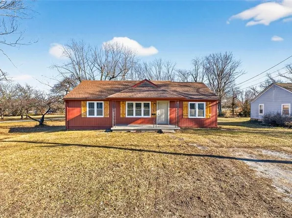 403 SE Howard Ave, Lees Summit, MO 64063