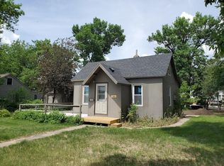 164 12th St, Windom, MN 56101