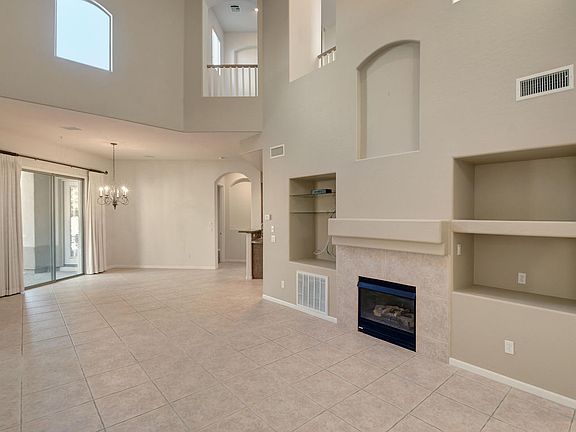 4th image of 20802 Grayhawk Dr #1137