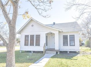 607 E Sabine St, Victoria, TX 77901