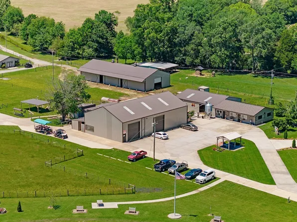 285 Harmony Ln, Smithville, TN 37166