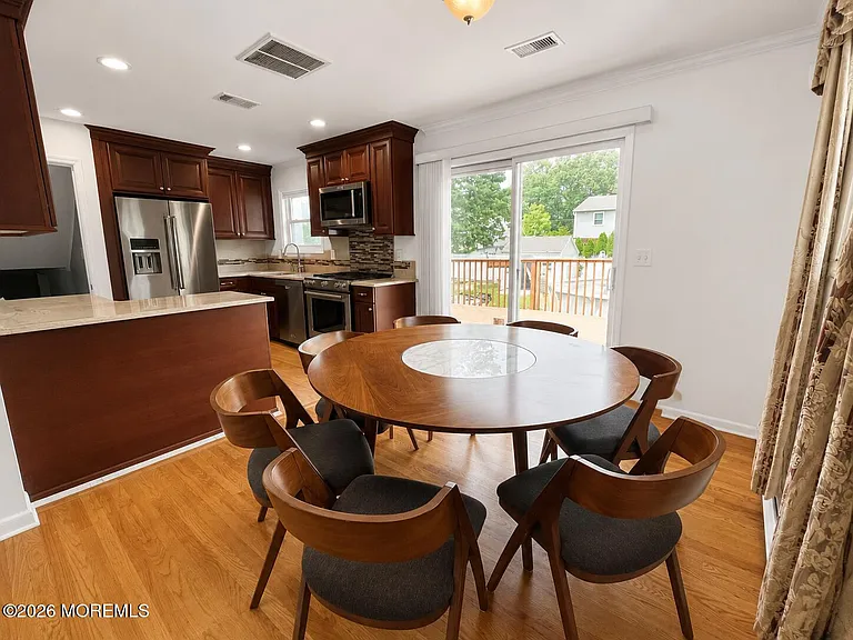 1117 Darlene Ave — Photo 5