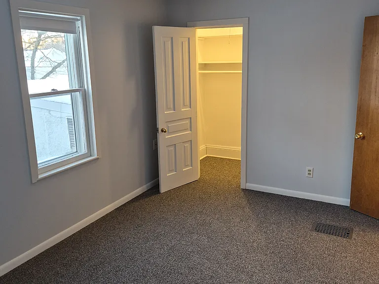524 2nd St #2 — Photo 3