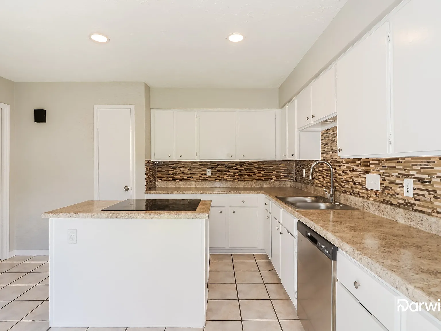 3 bed, 2.0 bath, 1416 sqft, $2,199 — Photo 3