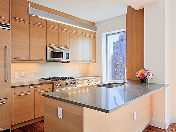 2nd image of 333 E 91st St APT 19D