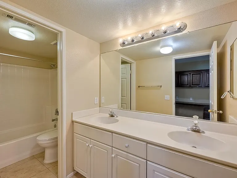 44401 Penbrook Ln — Photo 21
