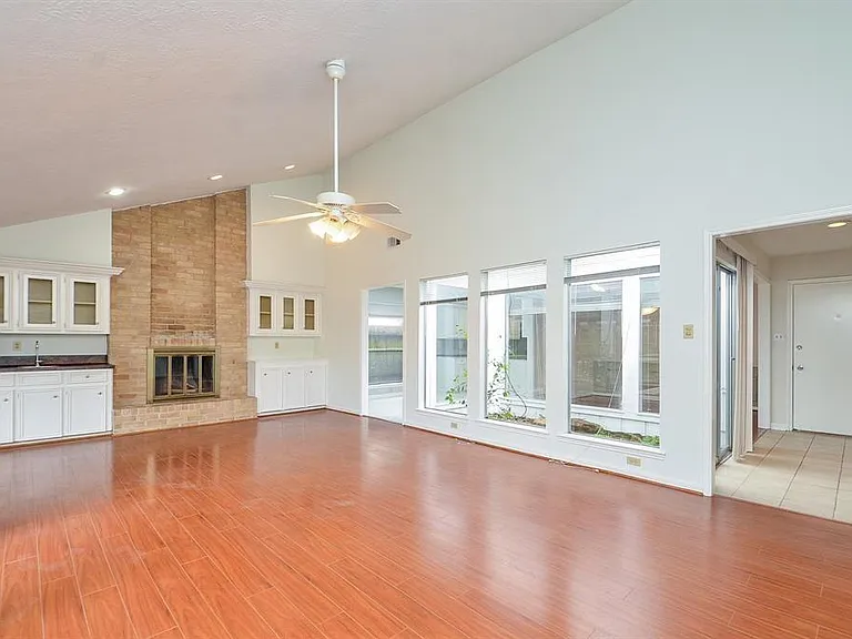 15815 Boulder Oaks Dr — Photo 20