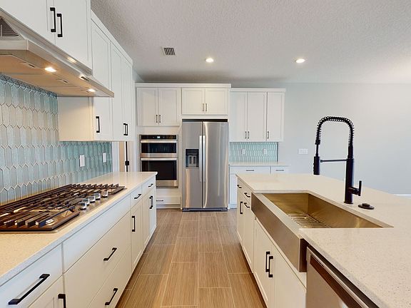 4th image of 90 Oak Knoll Ct