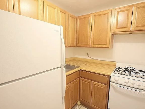 3rd image of 864 W End Ave APT 1A