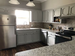 8513 E Cypress Point Ct, Baton Rouge, LA 70809