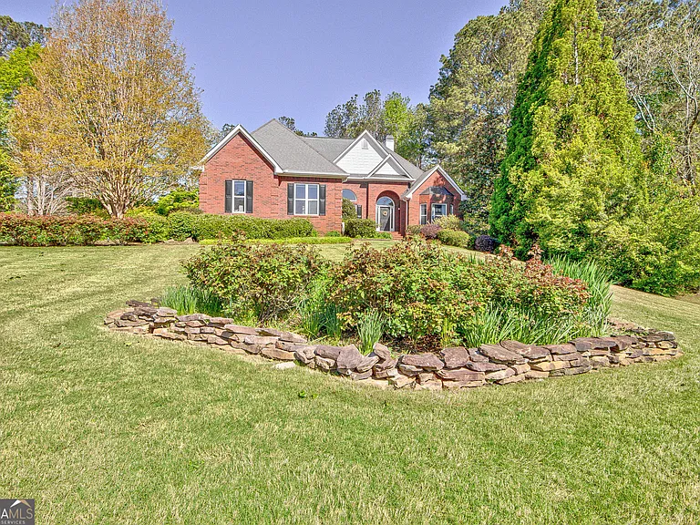 140 Lake Park Ct — Photo 5