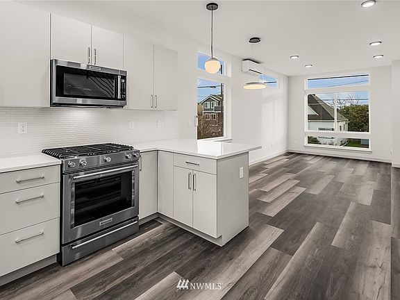 4th image of 2422 A NW 60th Street