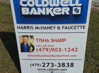 403 El Paso St SE, Gravette, AR 72736