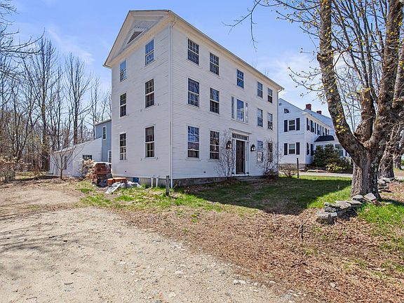 3rd image of 15 Ossipee Trail E