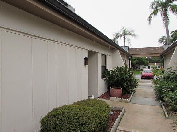 3rd image of 1520 Mission Hills Blvd