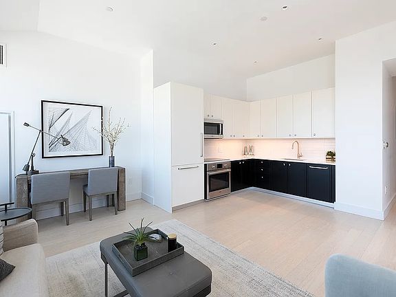 3rd image of 30 Morningside Dr #610