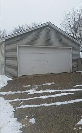 5th image of 2223 James Ave N