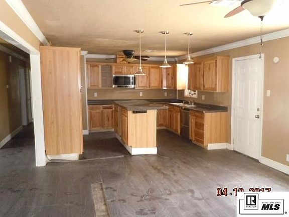 3rd image of 108 Charmingdale Dr N #1