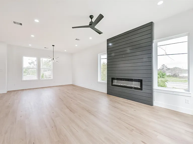 3808 Ennis St — Photo 16