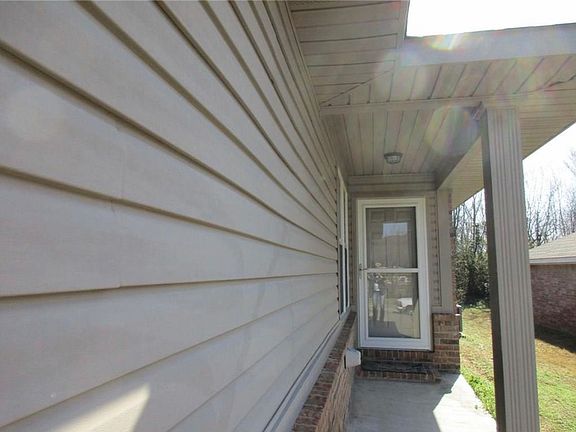 3rd image of 2107 Plum Creek Ln #A-b