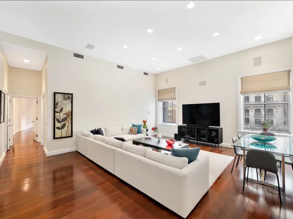 2112 Broadway image 1 of 12