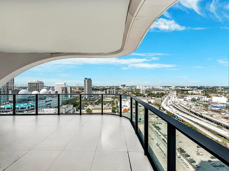 1000 Biscayne Blvd #2002 — Photo 40