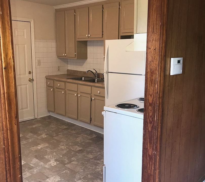 2nd image of 5017 Lansing Dr