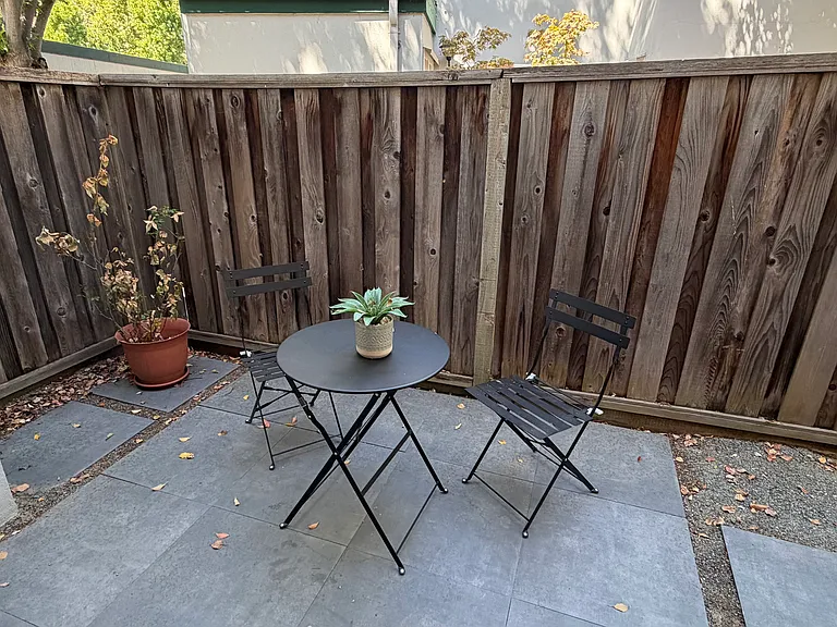 408 Old Orchard Ct — Photo 17