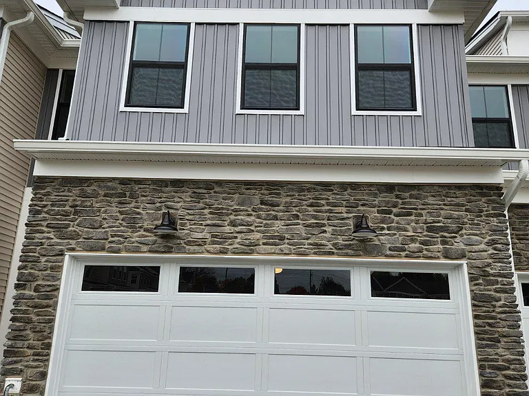 821 Bayberry Ct #821 — Photo 2