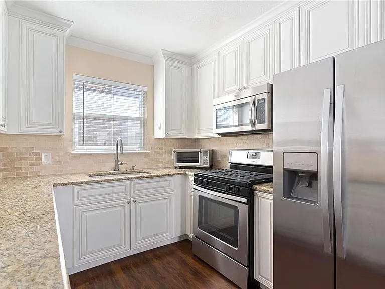 4224 Curzon Ave — Photo 6