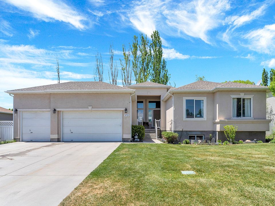 1st image of 8708 S Mountain Vista Dr