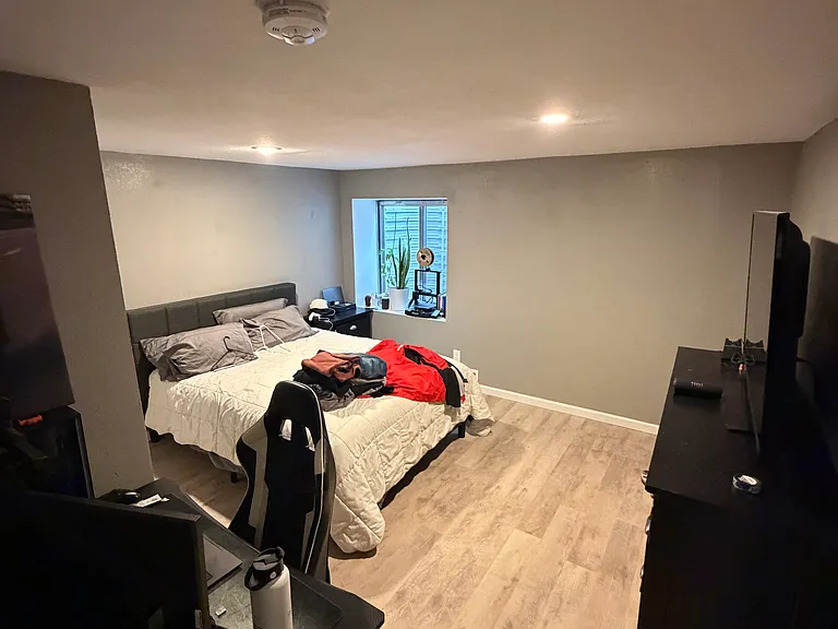 basement bedroom