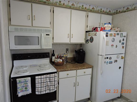 5th image of 75 Parkview Ct