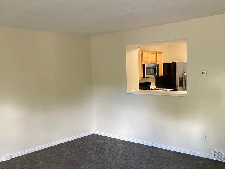 569 N 200 W — Photo 10