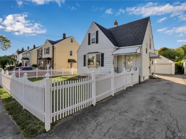 314 76th St, Niagara Falls, NY 14304