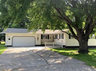 9520 11th Ave SW, Cavalier, ND 58220