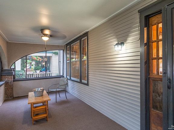 4th image of 117 N College Ave