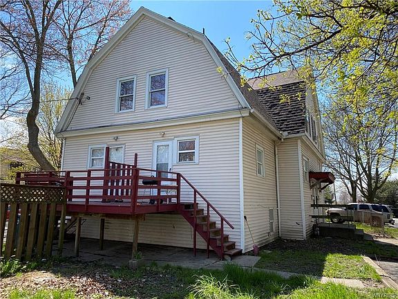 4th image of 37 B St