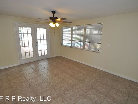 5th image of 104 Longfellow Rd