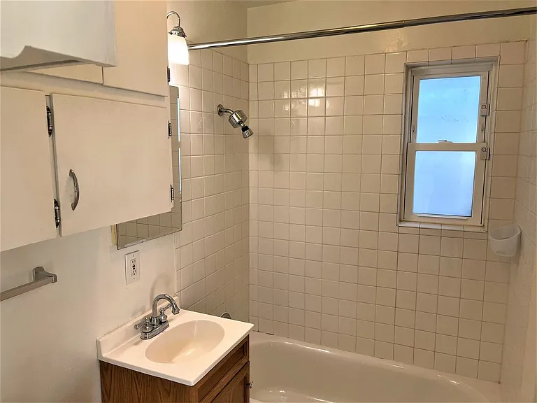 156 W Marquita #C — Photo 8