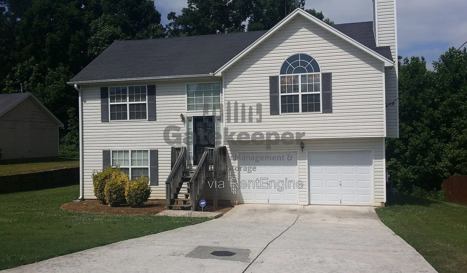 3 bed, 2.0 bath, 1300 sqft, $1,845 — Photo 4
