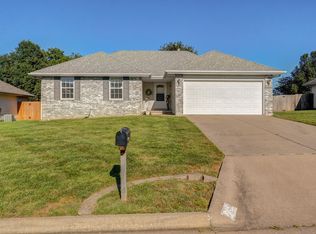 1758 S Eastland St, Springfield, MO 65802
