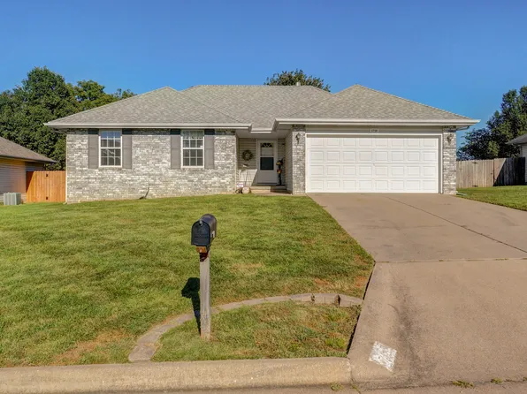 1758 S Eastland Avenue, Springfield, MO 65802