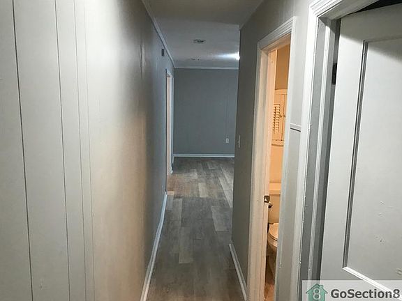 4th image of 8013 Park Ave