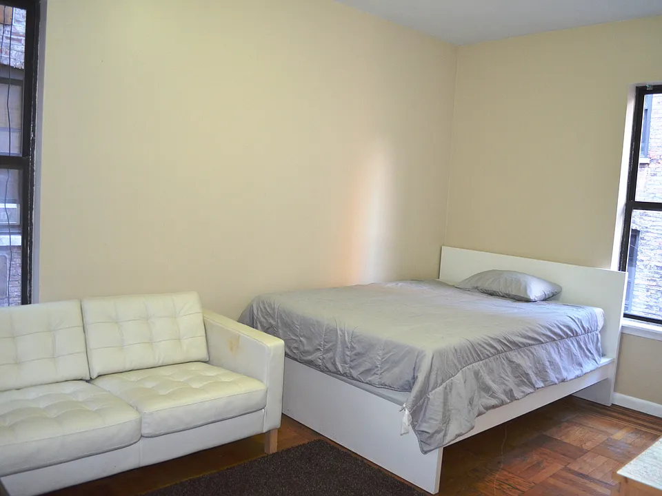180 Claremont Ave #66