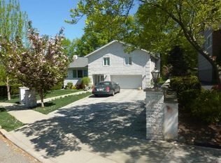 362 Valley View Ave, Paramus, NJ 07652