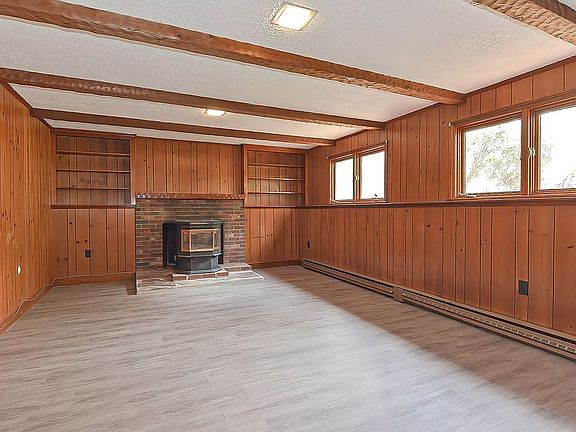 4th image of 64 Sleepy Hollow Ln