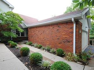 959 N Spoede Rd #5, Saint Louis, MO 63146